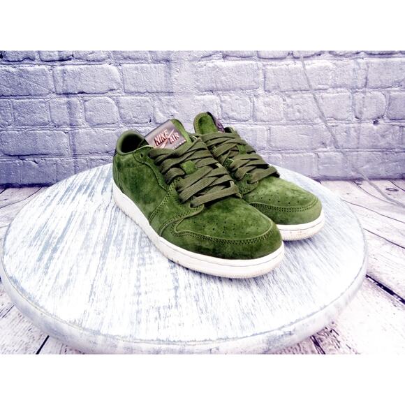 Air Jordan 1 Retro Low NS "Legion Green Swooshless" Legion Green Women 7.5 Used - Picture 4 of 12